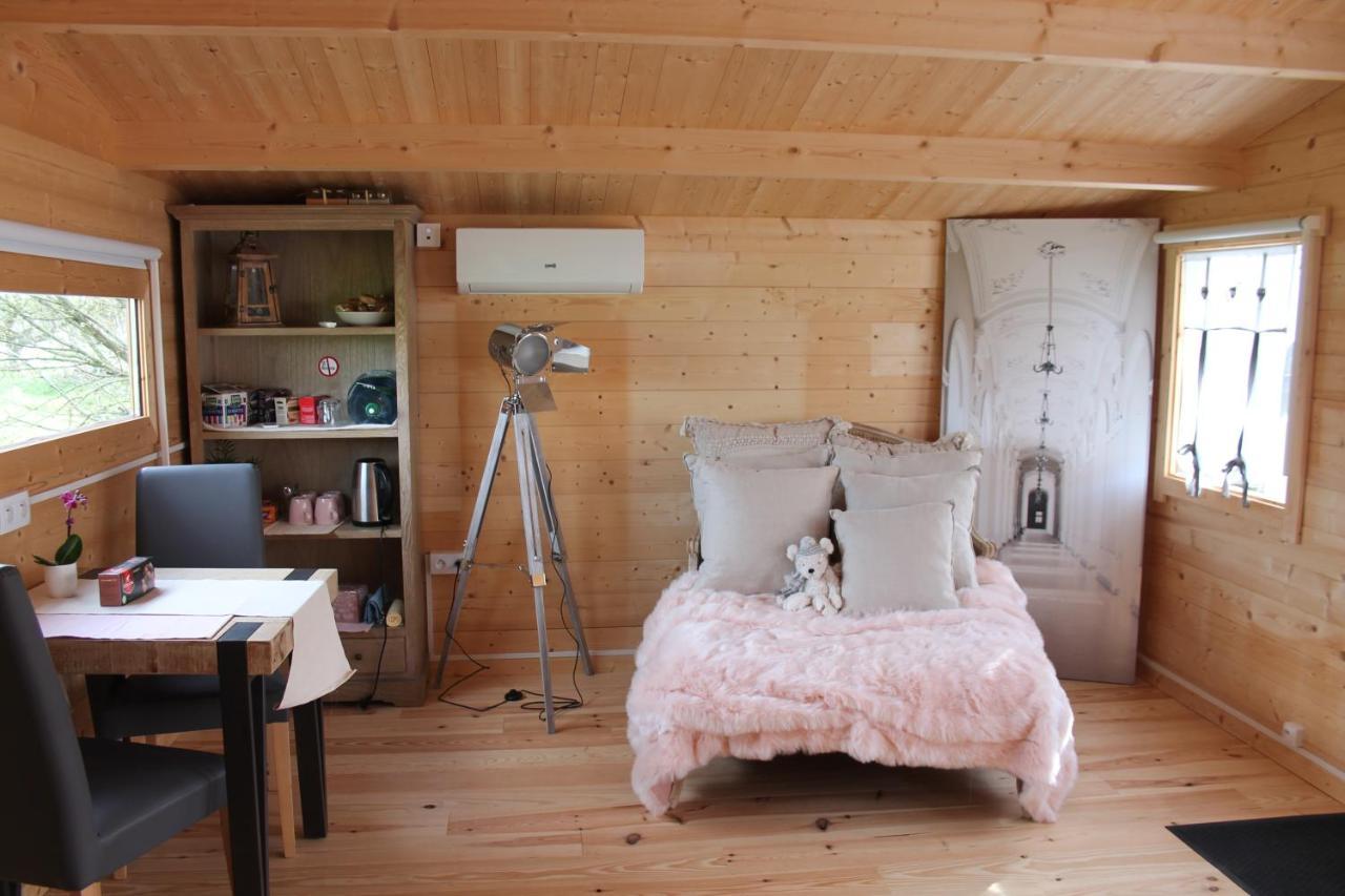 Chambre Studio Photo Chalet Sdb Partagee A Proximite Chavagne Exterior photo