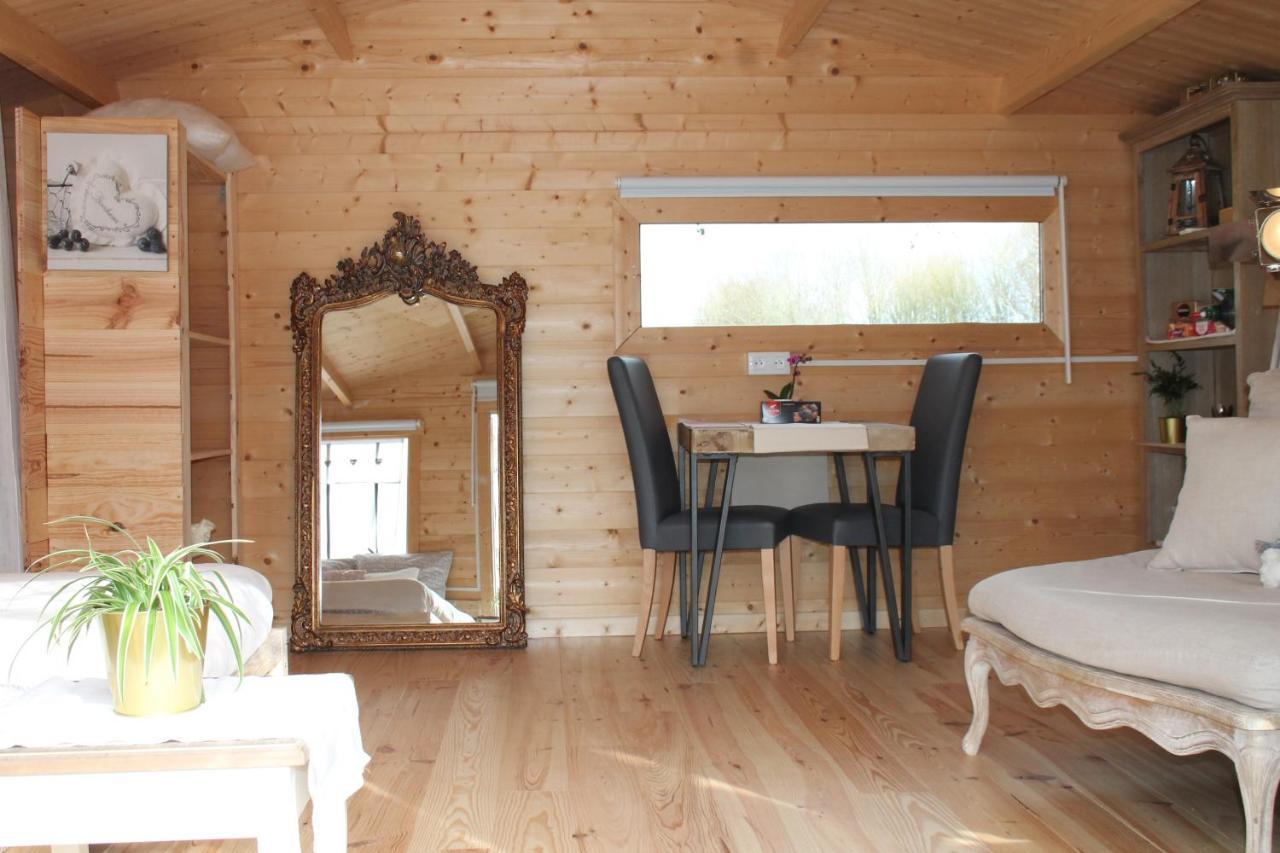 Chambre Studio Photo Chalet Sdb Partagee A Proximite Chavagne Exterior photo