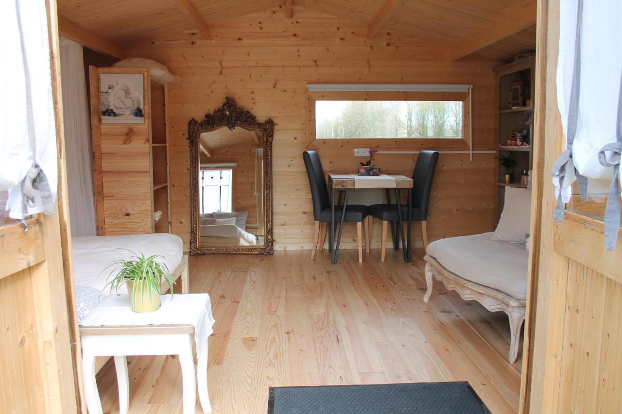 Chambre Studio Photo Chalet Sdb Partagee A Proximite Chavagne Exterior photo